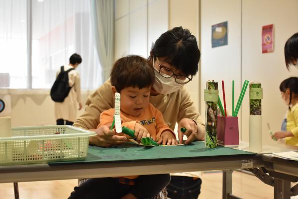 親子でリサイクル工作