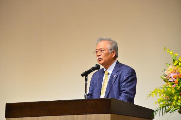財団理事長の画像