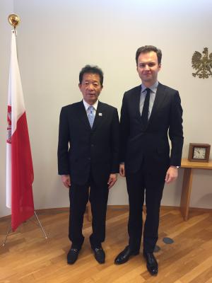 大使館訪問の画像