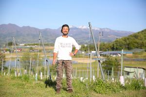 鈴木氏